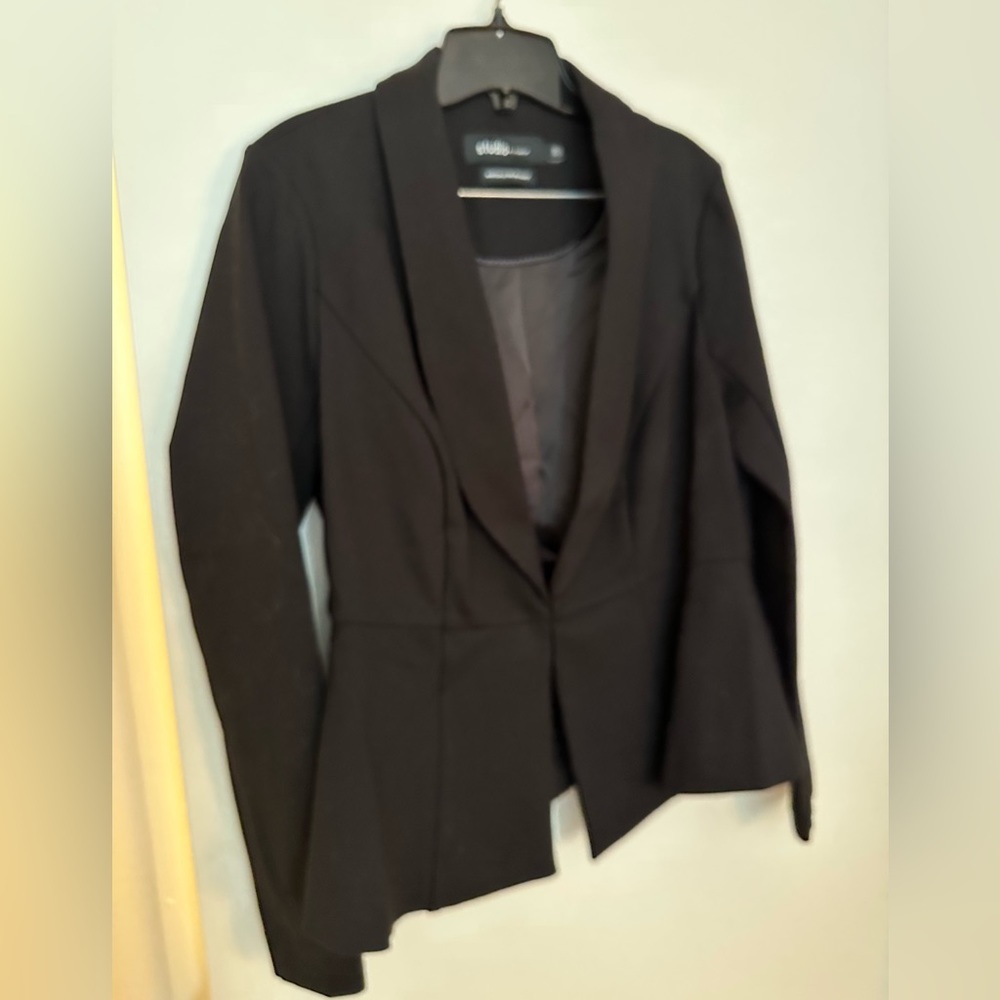 Studio by Torrid stretch blazer size 00